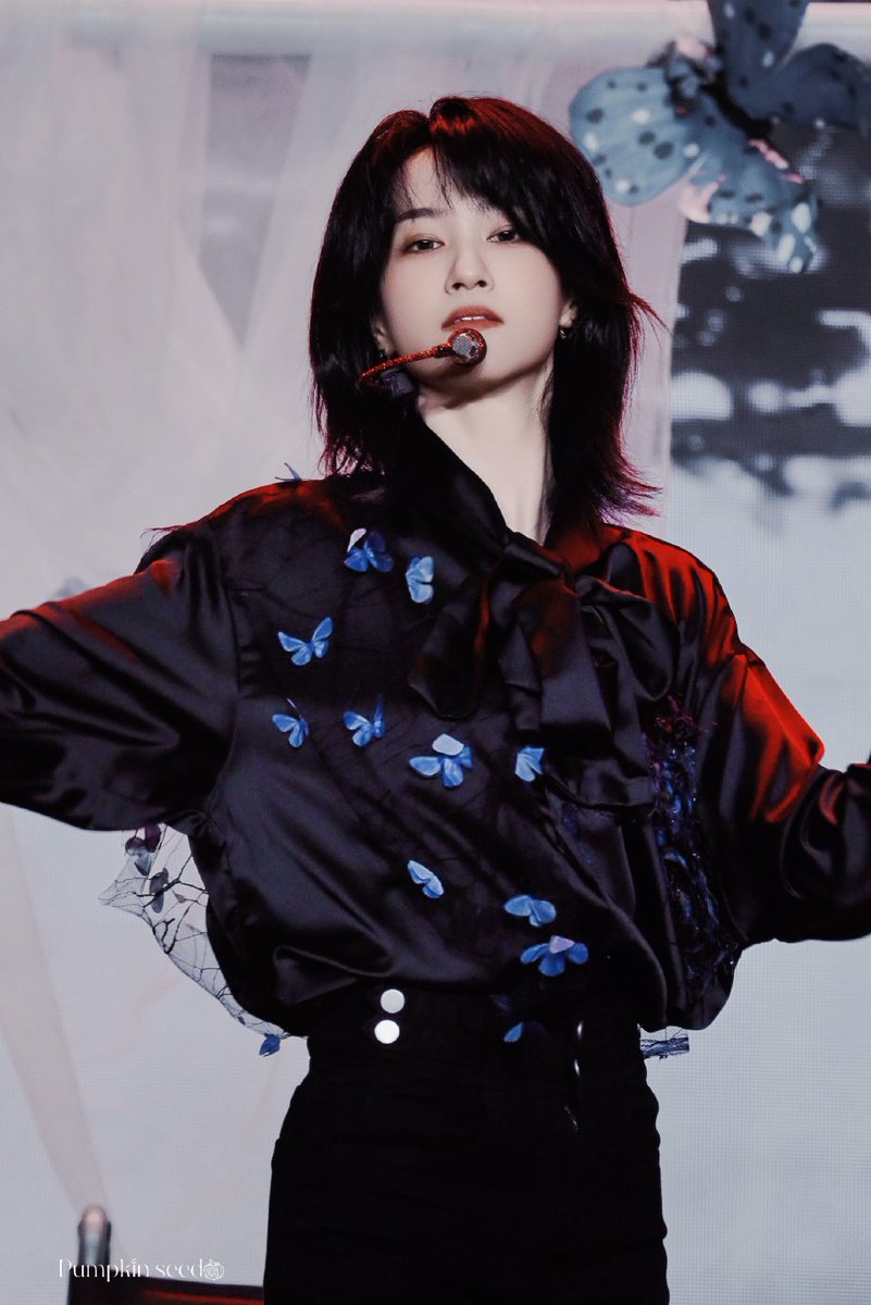 Feiveel13's tweet photo. 20240713 Wuhan live
She is always be my favorite 🫶

#jiangyun #ftcy #蒋芸 https://t.co/gjCs9Qudwc