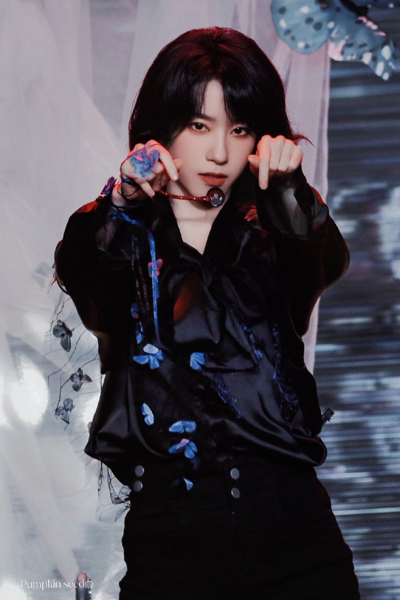 Feiveel13's tweet photo. 20240713 Wuhan live
She is always be my favorite 🫶

#jiangyun #ftcy #蒋芸 https://t.co/gjCs9Qudwc
