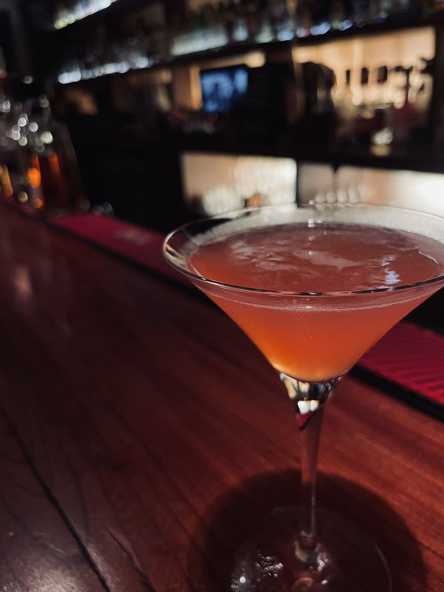 bar_harrys1998's tweet photo. カクテル "ニューヨーク"
ハリーズ本店は7月15日、16日連休とさせていただきます。
ご不便をお掛けしますが、よろしくお願いいたします。
#下高井戸 #bar #harrys https://t.co/Z3pc820ySy