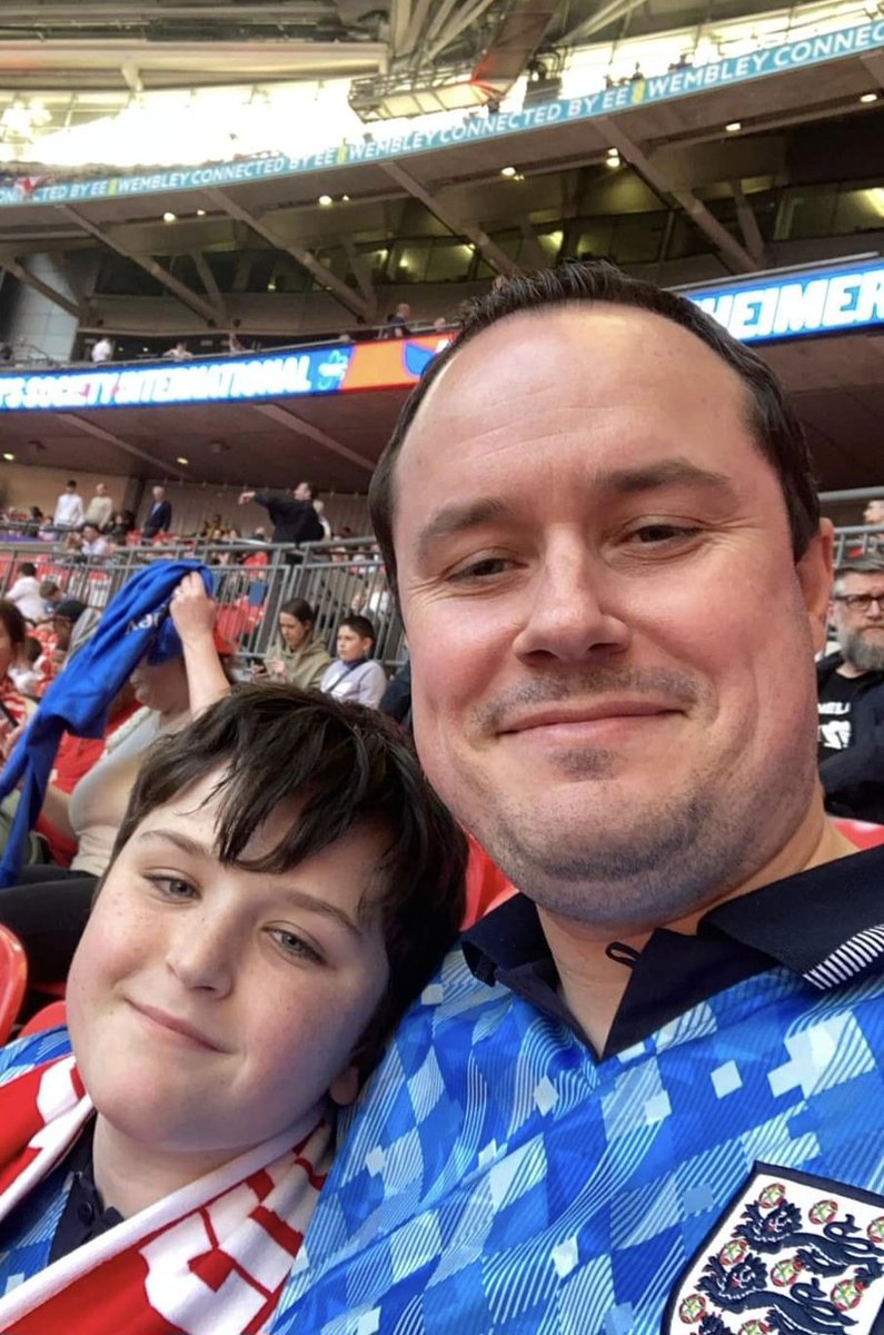 Owen77Kelly's tweet photo. #ssn
#3lions
#itscominghome
Come on England
Sam and Ian https://t.co/eQwf1qB92M