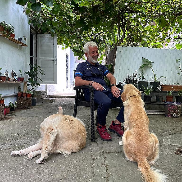 okanismailoglu's tweet photo. #YasayıGeriÇek
Katliamın ve ölümün değil, yaşamın ve merhametin yanında olacağız. Vicdanın sesinin susturulmasına izin vermeyeceğiz. Dünyadaki tüm canlıların yaşam hakkını savunacağız. #YasayıGeriÇek
#Hayvanlaradokunmayın https://t.co/66WW9sZosp