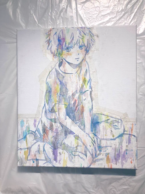 公開制作、色がのりました。(顔も少し変わりました) 絵の具パートは勢いで塗るので、ほんとに早い。。 色鉛筆で整えていきます。 明日には終わるかなぁと思います! #個展_忘月忘日