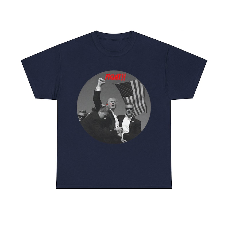 Introducing our exclusive "#Trump Fight" T-shirt! Wear it proudly and let the world know you stand for strength, determination, &amp; patriotism. Perfect for rallies, gatherings, or everyday wear.  etsy.com/listing/176172…
Get yours today!
#TrumpAssassinationAttempt #Trump2024