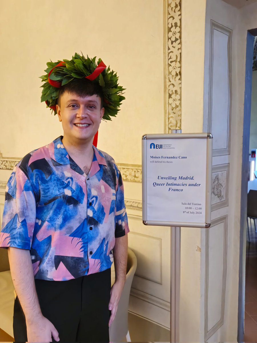 EUI_QFG's tweet photo. Congratulations to Dr.@Histowho, a past convenor &amp; tireless organiser @EUI_QFG, for defending his PhD! Moisés has not only been doing vital research but is a generous &amp; conscientious collaborator who has been a constant support in our community. Thank you &amp; here's to the future! https://t.co/yo7FflcZ7Z