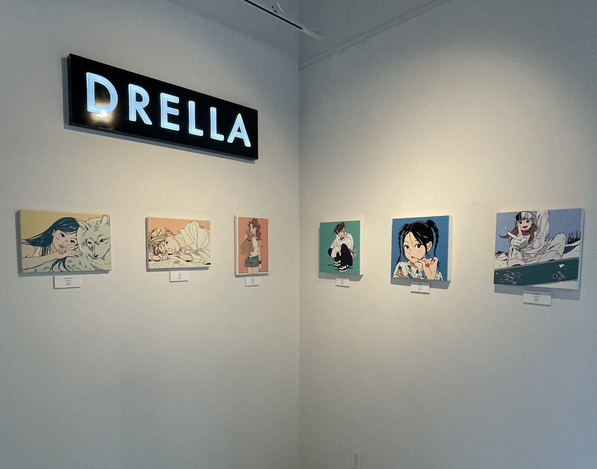 outlineviodon's tweet photo. 浅草からDRELLAで開催中のヨシフクホノカさんの個展へ
少しだけお話出来ましたがホノカさん綺麗でした✨
ちゃんと見つけました✌( ‘-^ )
#ヨシフクホノカ
#DRELLA https://t.co/gcOaO7nfIX