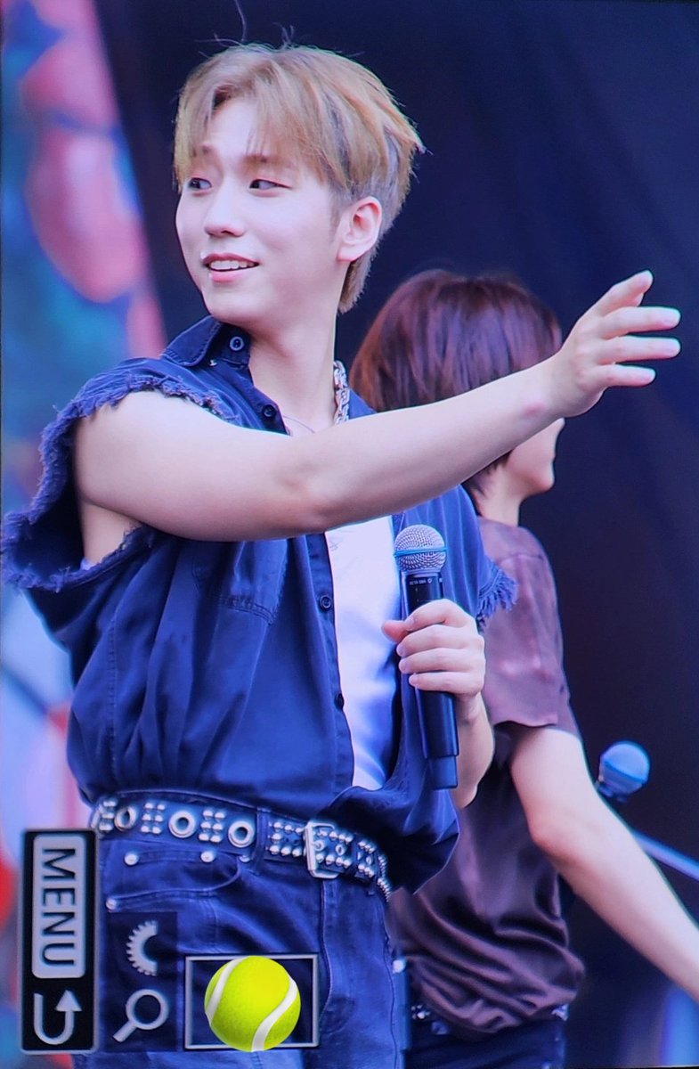 901xdh's tweet photo. 240714 ラッキーフェス 【LuckyFes'24】
#XdinaryHeroes #엑스디너리히어로즈 #건일 https://t.co/dU0CjaYmBL
