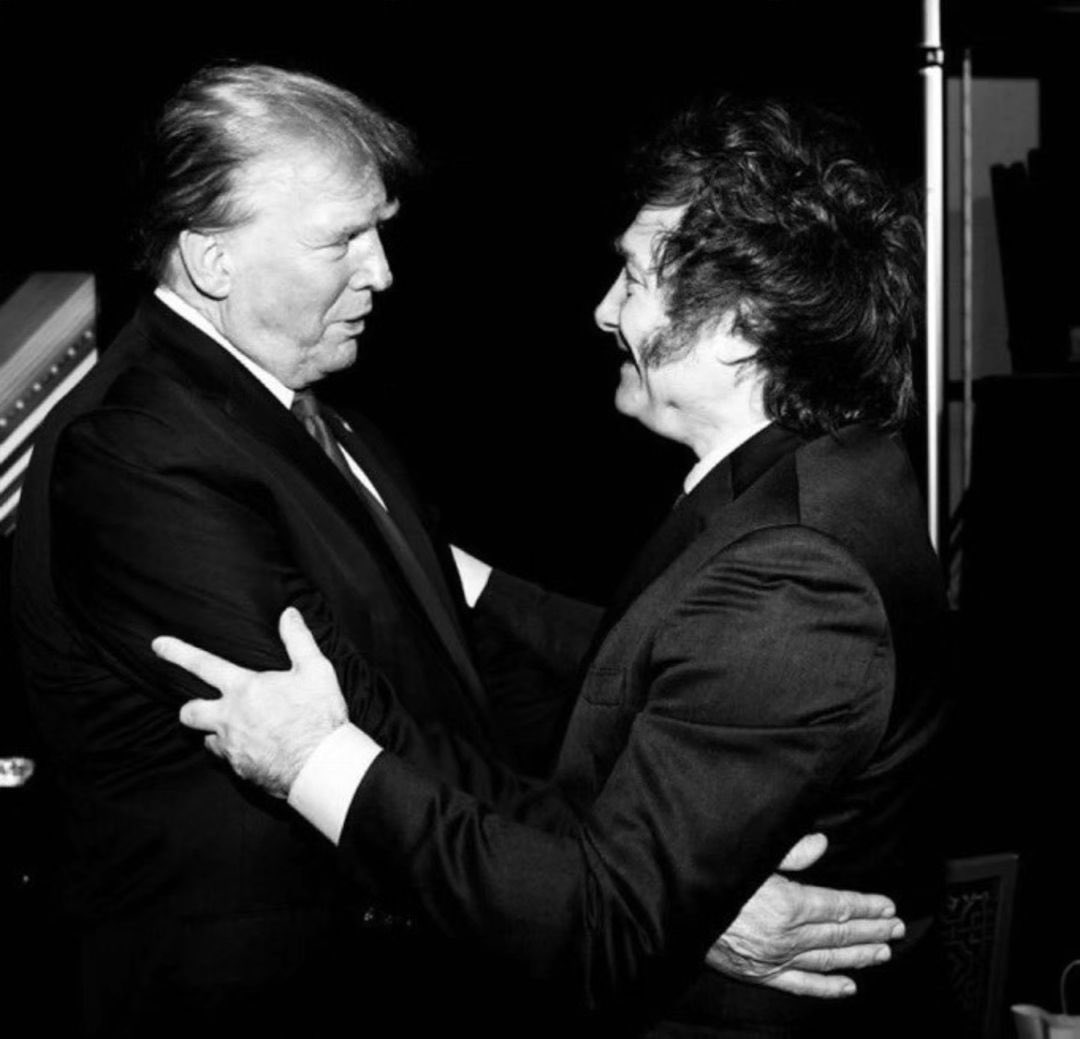 MAGAMILEICOIN's tweet photo. "LONG LIVE THE FORCES OF HEAVEN, DAMN IT...!!!" – President @JMilei to President @realDonaldTrump
Make America & Argentina Great Again!
#MAGA #TRUMP #MAGAMILEI #Trump2024 #JavierMilei #Trump2024 $TRUMP $MILEI $MILEI #MAGAMILEI #altcoins #memecoin2024 #token2024 @BSCNews https://t.co/HumWL8uVN3