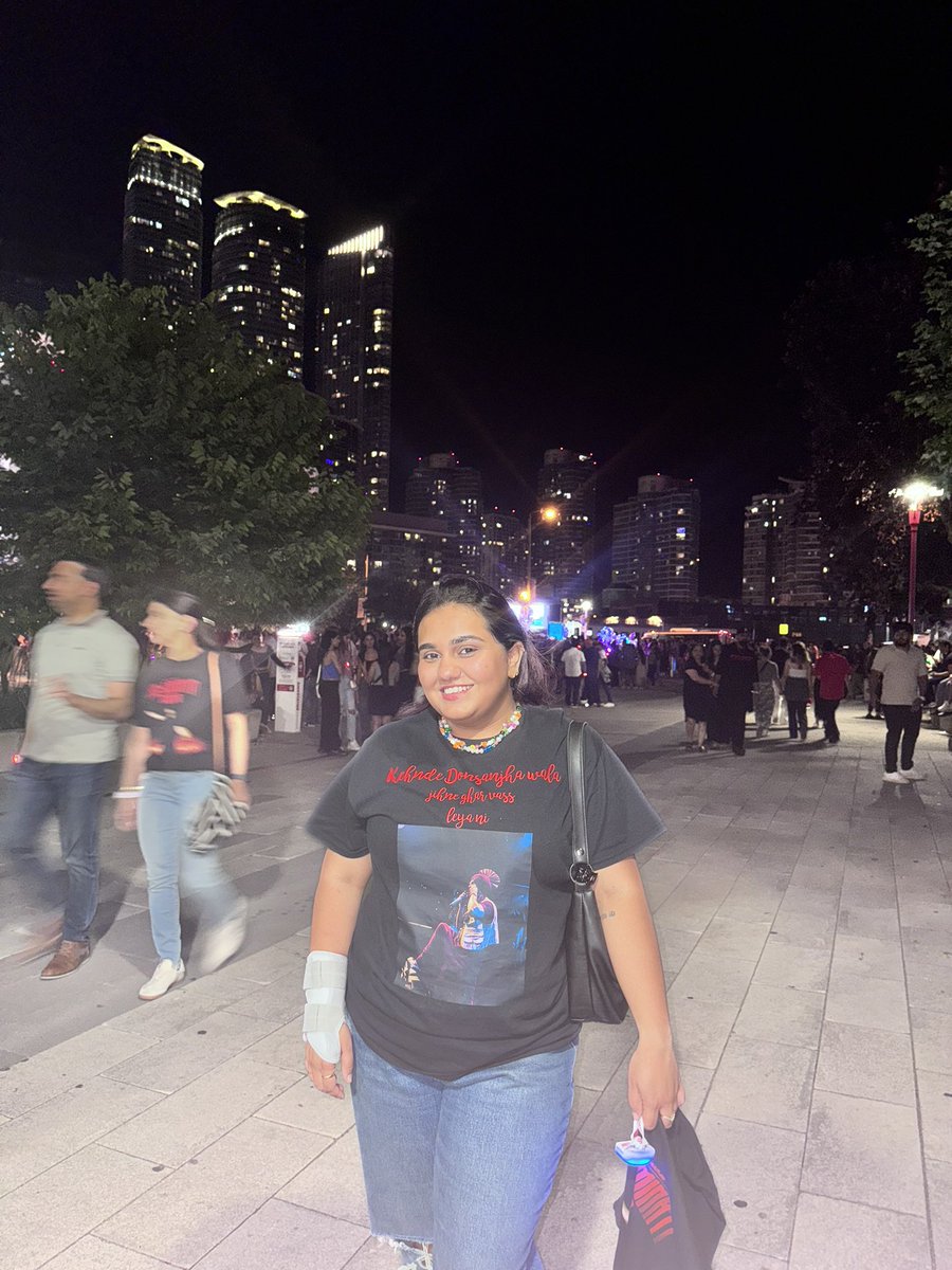jaslennnn's tweet photo. SUCH AN AMAZING SHOW!!! @diljitdosanjh you rock! 
TORONTO Sold out 🔥🔥🎟️
#diljitdosanjh #toronto https://t.co/4snwNMiBax