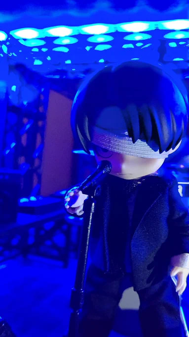 音楽に合わせて光るライトを買った たのしー!!