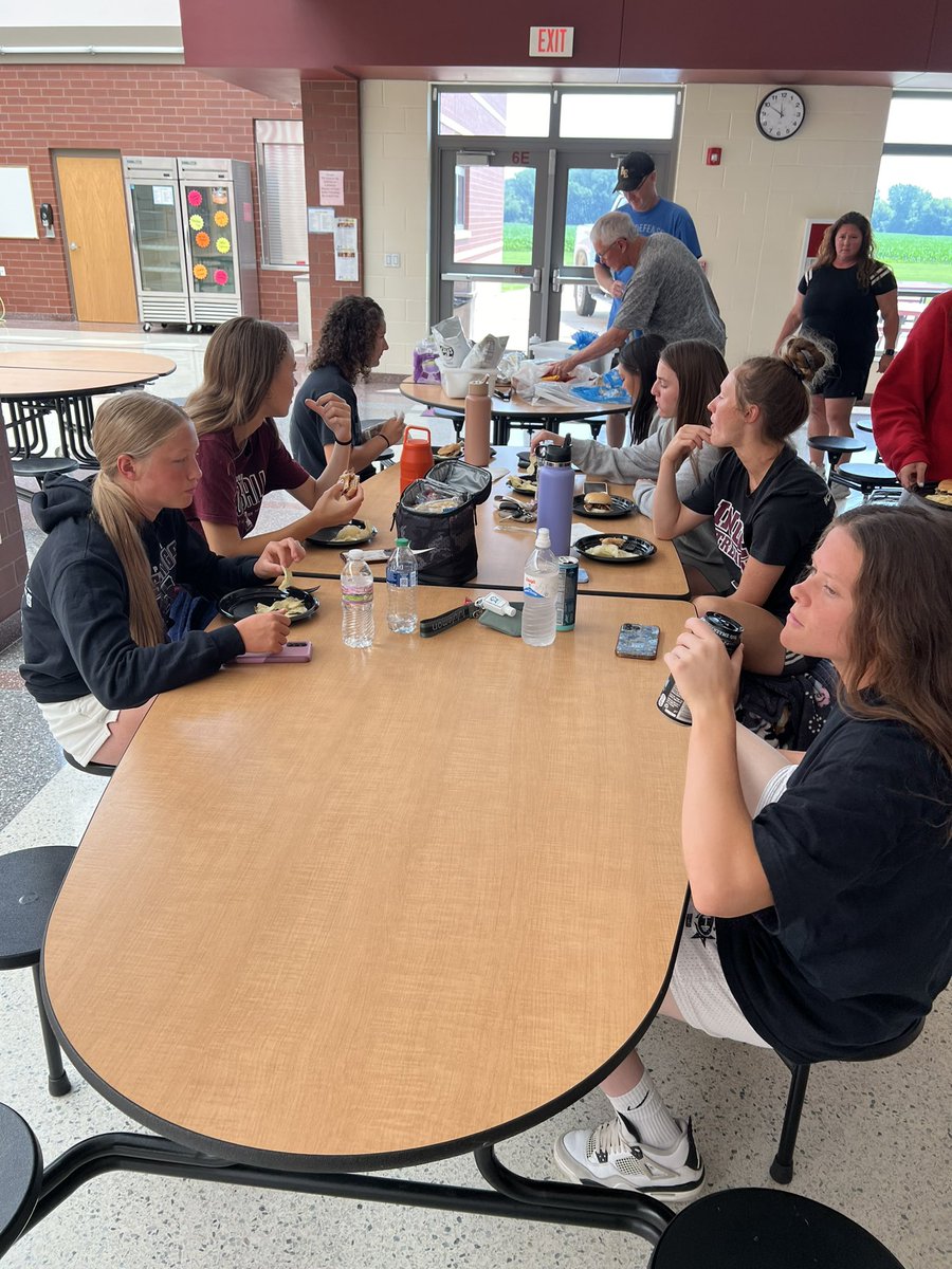 Independence Softball tweet media