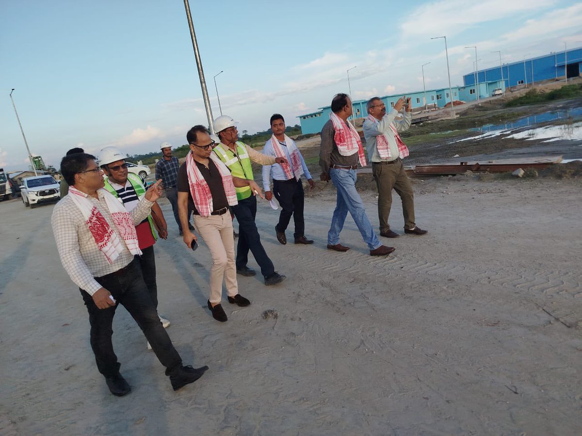 IWAI_ShipMin's tweet photo. Vice Chairman & senior officials of @IWAI_ShipMin visited #Bogibeel #Cargo cum #Tourist #Terminal & reviewed the progress of extension works along with @IPRCL_Mumbai Engineers. They also examined the proposed land available for setting up New Maritime Centre at #Dibrugarh https://t.co/otALsSBuNV