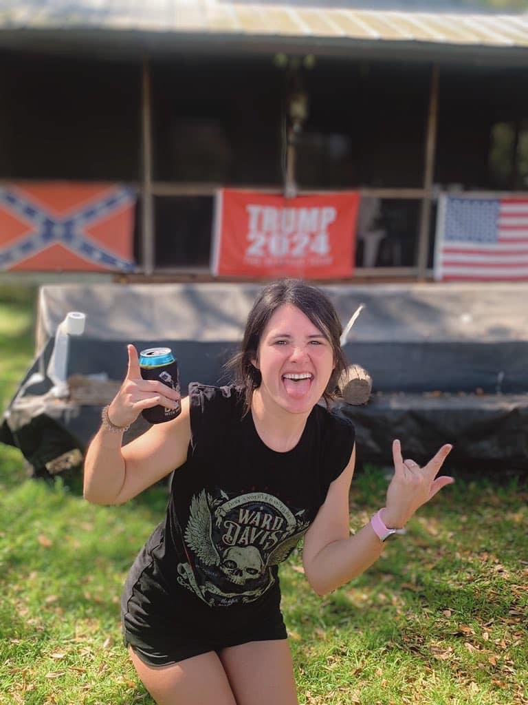 brieshea5's tweet photo. They tell me I can’t talk about politics being in the public eye the way we are so I won’t talk about it 🤟🏼
My momma always said a picture is worth a thousand words and that actions speak louder than words.

#TrumpRallyButlerPA #Trump2024 #MAGA2024 https://t.co/6FmbIaS7gh
