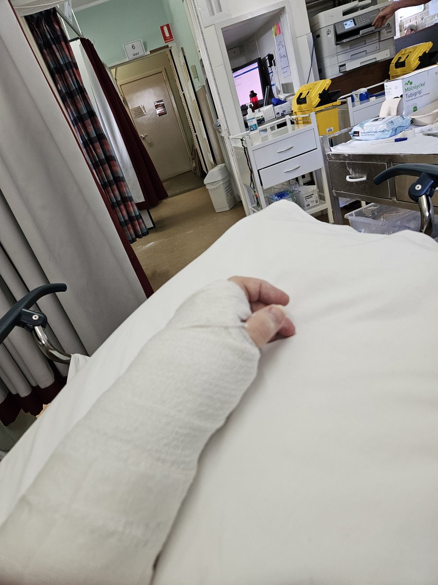 Isabelle Bartkowiak-Théron tweet media