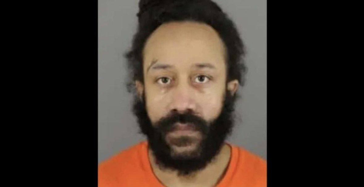 BikersonLive's tweet photo. This is Darrell E. Brooks. A Wisconsin Democrat that murdered CHILDREN and SENIOR CITIZENS at a Christmas Parade! #TrumpAssasinationAttempt #LeftWingExtremists https://t.co/aYQ3NzBFx0