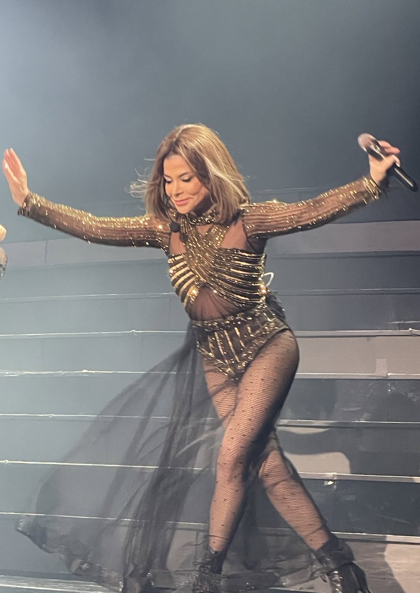 BaconDreaming's tweet photo. @PaulaAbdul did not disappoint tonight
! #magicsummertour https://t.co/v0HurwdcQ7