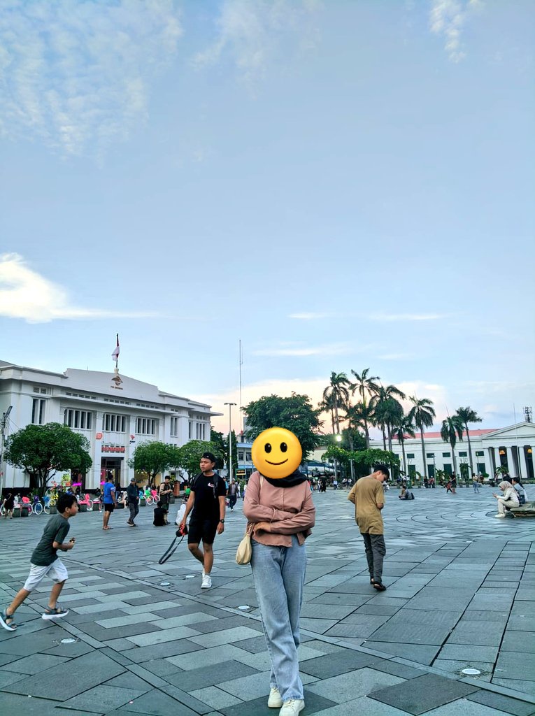 njun_ni's tweet photo. @ohmy_beautybank tinggal dituker² ga si baju ma celana nya haha https://t.co/T1BbNQMkeG