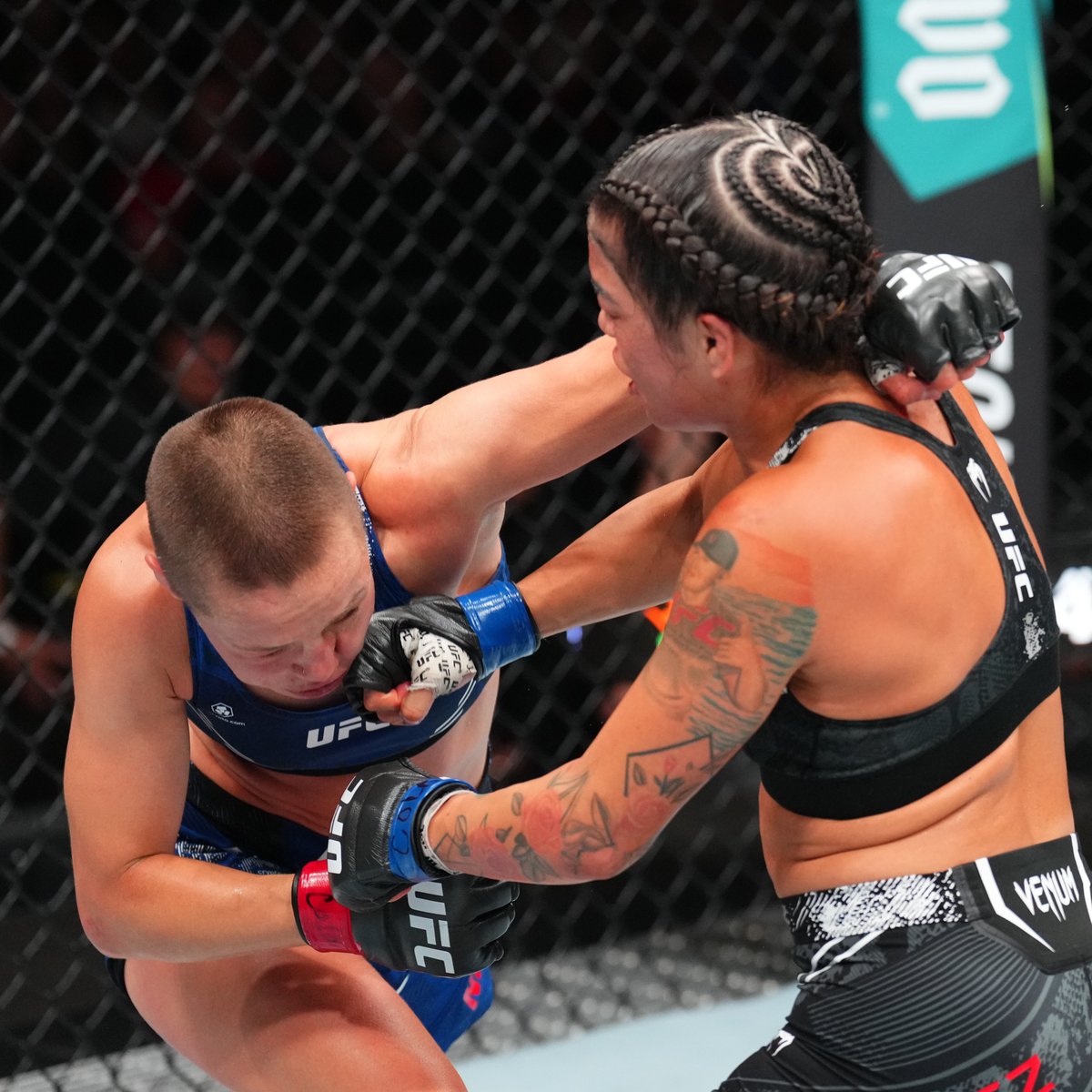 ufc's tweet photo. We're down to the final FIVE minutes 😤

#UFCDenver https://t.co/Brb3bZmWvD
