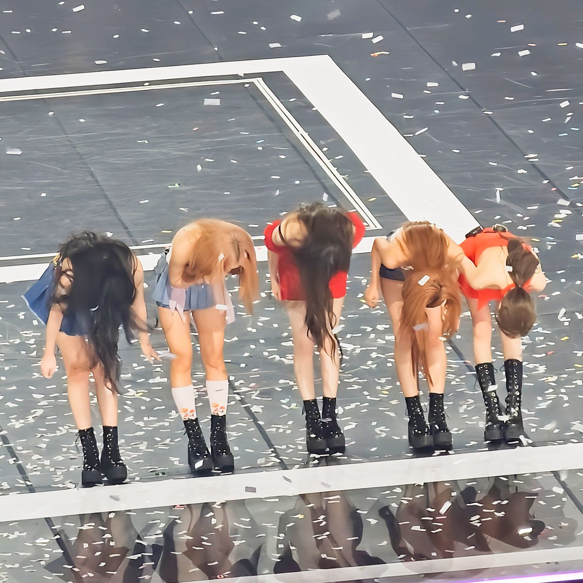 Waiter8152's tweet photo. 240713 K-MEGA CONCERT in Kaohsiung 
🩷💛🩵💚💜
🥹🥹🥹

#레드벨벳 #RedVelvet
#아이린 #IRENE #슬기 #SEULGI #웬디 #WENDY #조이 #JOY #예리 #YERI https://t.co/7oq6lfd9j1