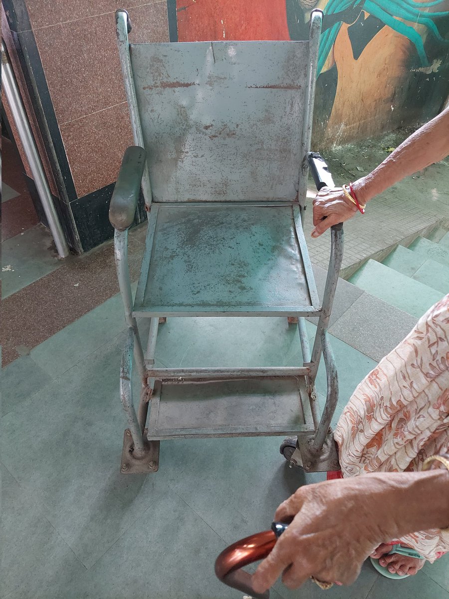 rmulko's tweet image. Disappointed by the state of wheelchairs at #Bandel Station!  Unpadded metal, uneven wheels - more trouble than assistance for passengers.  @RailMinIndia, is this how we treat specially-abled travellers? #Accessibility #NotEnough