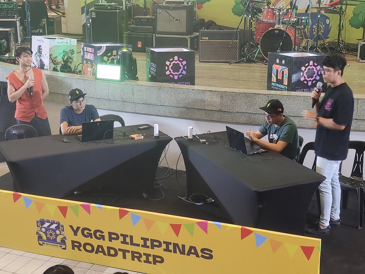 bitpinas's tweet image. On stage: Introduction to web3 game Parallel TCG with a show match featuring partner guild Built.

There will also be a series of tournaments with a prize pool of $500,000 for the rest of 2024.

#YGGRoadtripManila 
#ByahengWeb3