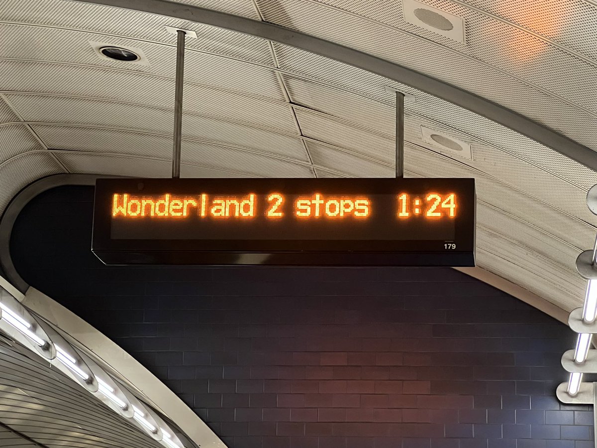 michillustrator's tweet photo. @MBTA it’s now 1:24, do you know where you’re last train is? https://t.co/LCMUU7Wf5o