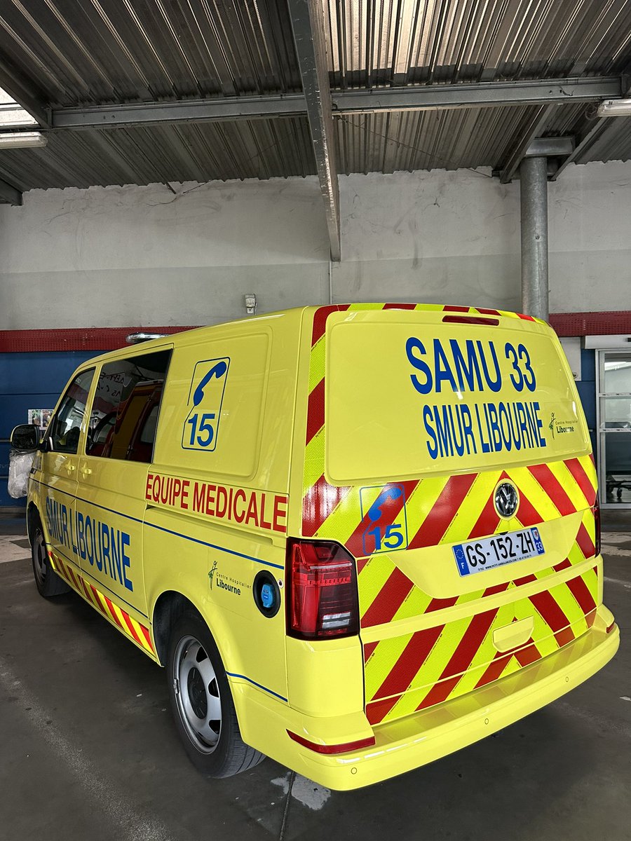 ActuSamu's tweet photo. [ ActuSAMU - SMUR ] : 🤩 La toute nouvelle #VRM du #SMUR de l’Hôpital Robert Boulin de #Libourne 🚑 #SAMU33 était de passage aujourd’hui au CHU de Bordeaux 🏥

📸 Baptiste, photographe #ActuSAMU en a profité pour vous faire quelques clichés ! https://t.co/JKjKWHRNwQ