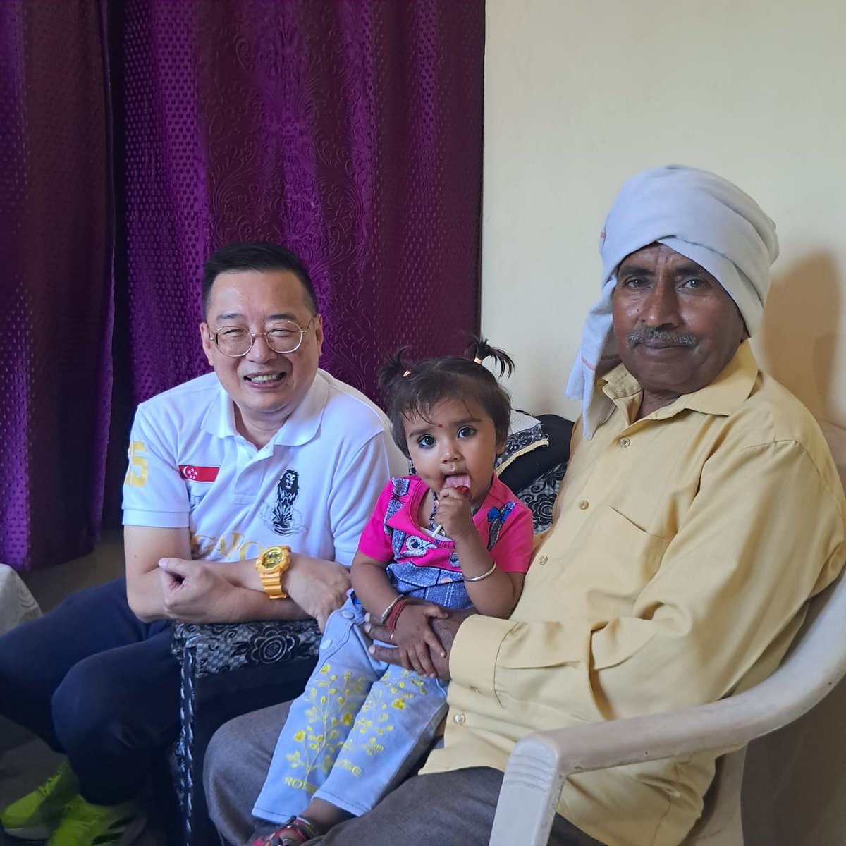 SGinIndia's tweet photo. Visited my staff's village in #UP. Life has improved a lot with new roads and facilities. They want more good jobs for their children.  Singapore is here to walk this skilling journey together with India. HC Wong @myogioffice @jayantrld @MSDESkillIndia #SkillIndia #NDA 3.0 https://t.co/9mU0DIyprp