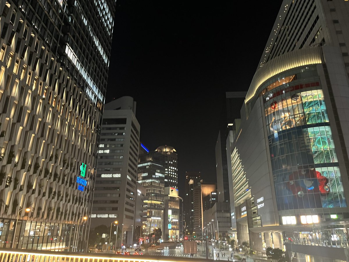 東京で生活する事になりました。5年間、大阪での生活楽しかったなー…。30代、頑張っていきます！