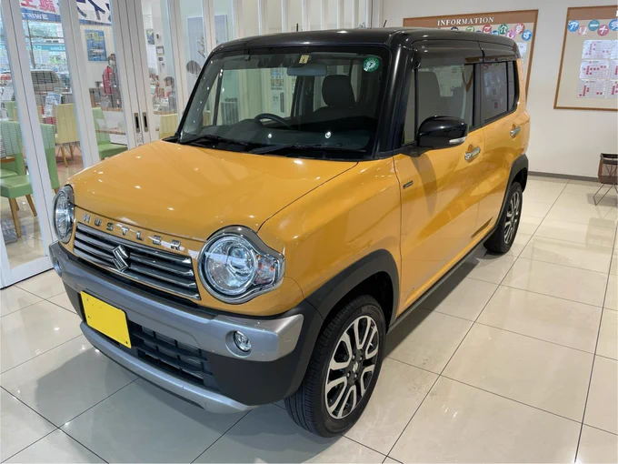 今日やっと納車出来ました! でもうっかりETCカード持っていくの忘れたので、一旦家に帰ってから出かけ直します…
