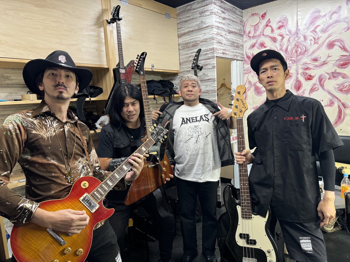 GeininMetal's tweet photo. ANELAS11周年ライブ
ありがとうございました!
最高の楽器も借りれてぶちかましました!
札幌また来たいと思います!
#ANELAS
#芸人メタル
#HEAVYMETALTHUNDER!!!
#HMT
#DEATHWORM
#BLASTJAIL
#STILL101
#怪談師ゆーすけ https://t.co/Ph5enQt7Gc