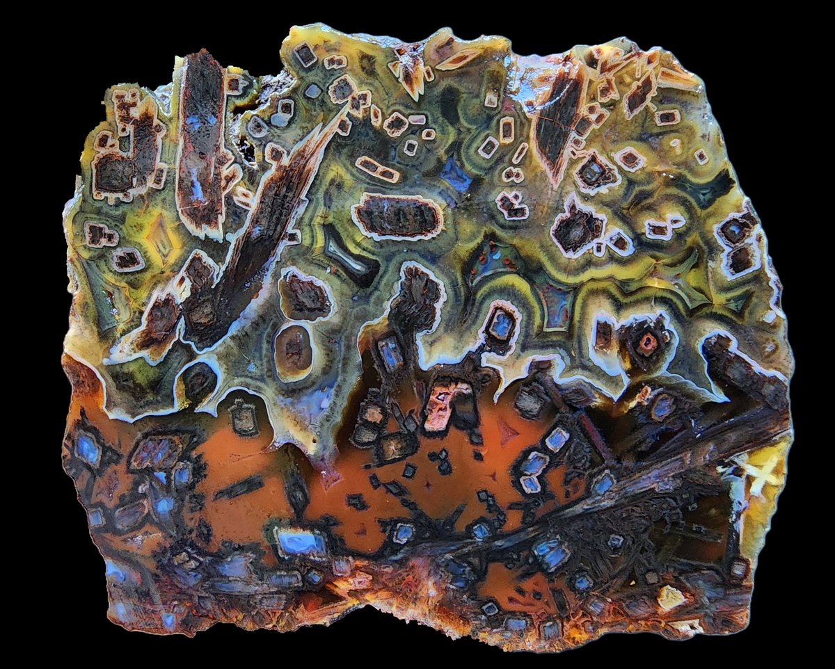 SrlGemstone's tweet photo. Beautiful contrasting colors -It's the kind of agate I like to call Minecraft. Pseudomorph Agate
#Minecraft #agate #agata #stickagate #agatecollector #agatecollection #Collectibles #art #ArtInspiration #lapidary #geology #naturalbeautiful #NatureInspired #photography https://t.co/tjYgMJpzaM