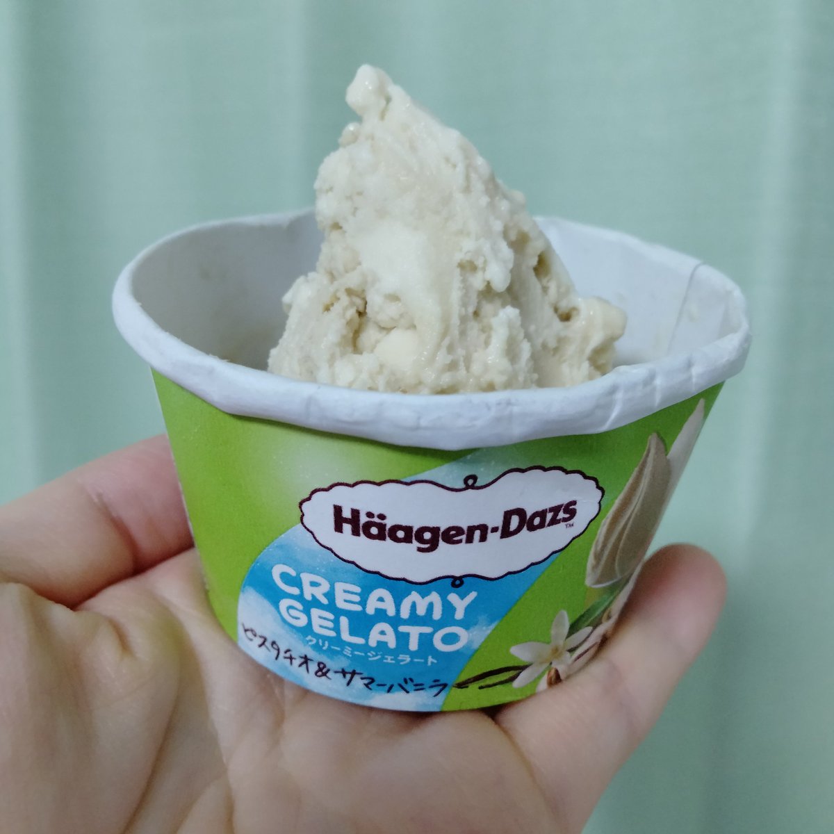 kaya5han's tweet photo. ねり食べして参加！
#ツノの名前つけてみたキャンペーン🍨
#クリーミージェラート
@Haagen_Dazs_JP

ねり食べ初チャレンジ！
もうちょっと柔らかくなってから練るのが正解だったか🤣

▼このツノの名前は…
「(待ちきれずにできた未熟なツノ」 https://t.co/BvoHIhjtTv