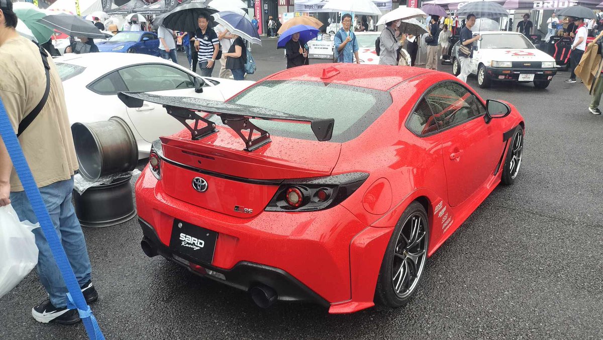 86BRZ STYLE展示中の GR86には 試作GT WING FUJI miniが装着されてます