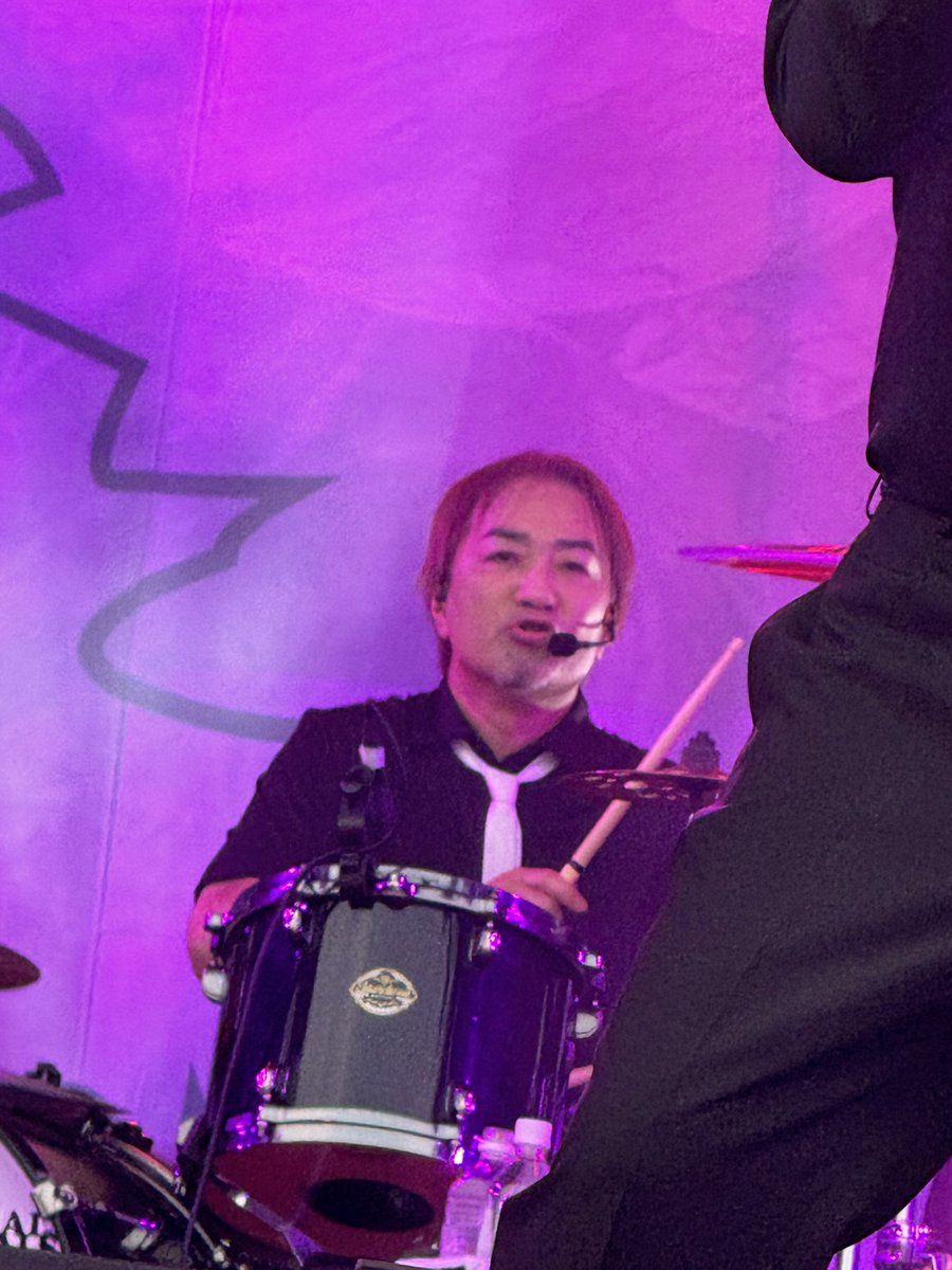mosso_1x1on's tweet photo. 納得行かな個人的没のお写真たち…
とっても撮りたい場面抑えるの難しい🤣
でもおじさま方はみんな最高なミュージシャン🥰
#LuckyFes
#FF14      #THEPRIMLAS 
#PRIMALS #プライマルズ https://t.co/mb39meCX17