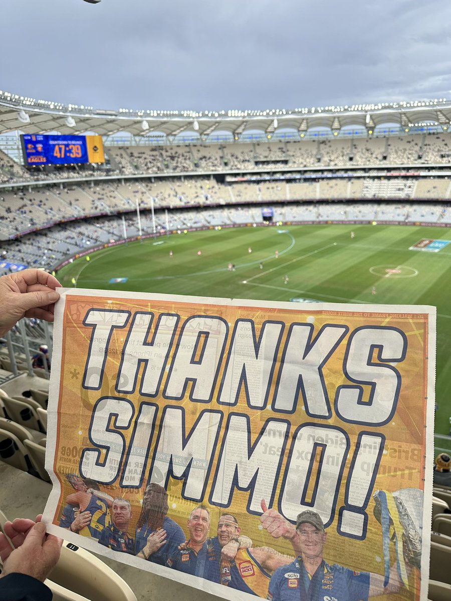bec_did's tweet photo. One of our @WestCoastEagles club legends - thanks Simmo 💙🦅💛
#AFLEaglesLions #thanksSimmo https://t.co/khSSmwKcfU