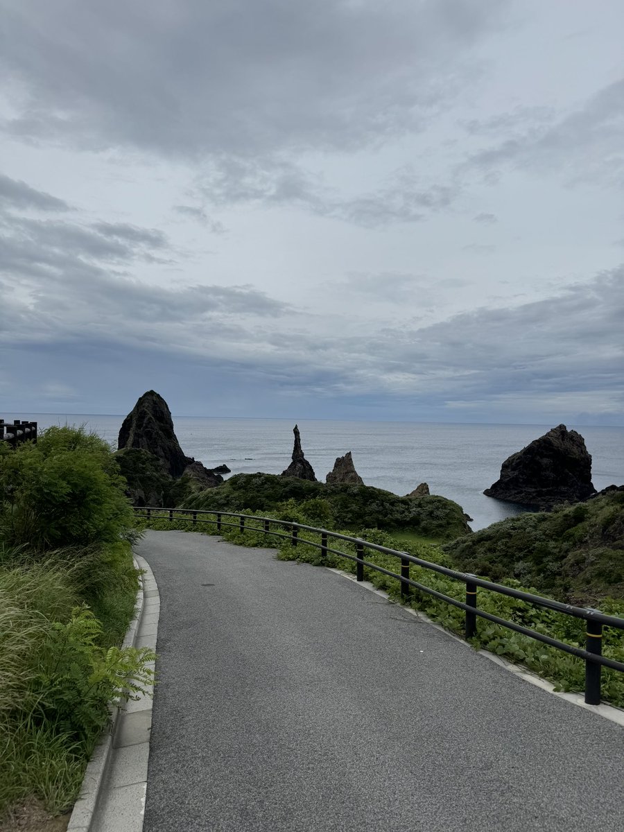 SuccessAge55's tweet photo. 西之島に初上陸、ここは後醍醐天皇が島流しになったり、映画の舞台になったり、ロウソケの形した岩があったり見所満載😁🙏✨

#西之島
#ろうそく岩 https://t.co/QJS15yKvHi