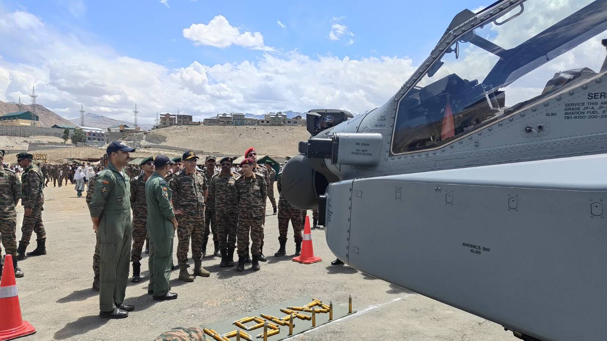 IAF_MCC's tweet photo. As a prelude to Rajat Jayanti of #KargilVijayDiwas, a spectacular display of Defence equipment including Apache Attack Helicopter was organised at Kargil on 13 & 14 Jul 24.
The citizens were enthralled by the array of activities on offer and young ones were highly motivated during interaction with military personnel and pilots.
#KargilVijayDiwas
#25YearsOfKargilVijay