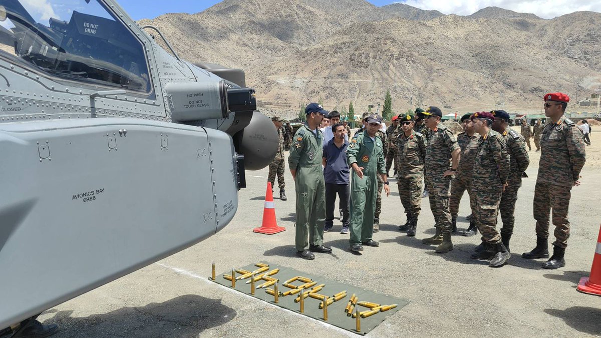 IAF_MCC's tweet photo. As a prelude to Rajat Jayanti of #KargilVijayDiwas, a spectacular display of Defence equipment including Apache Attack Helicopter was organised at Kargil on 13 & 14 Jul 24.
The citizens were enthralled by the array of activities on offer and young ones were highly motivated during interaction with military personnel and pilots.
#KargilVijayDiwas
#25YearsOfKargilVijay