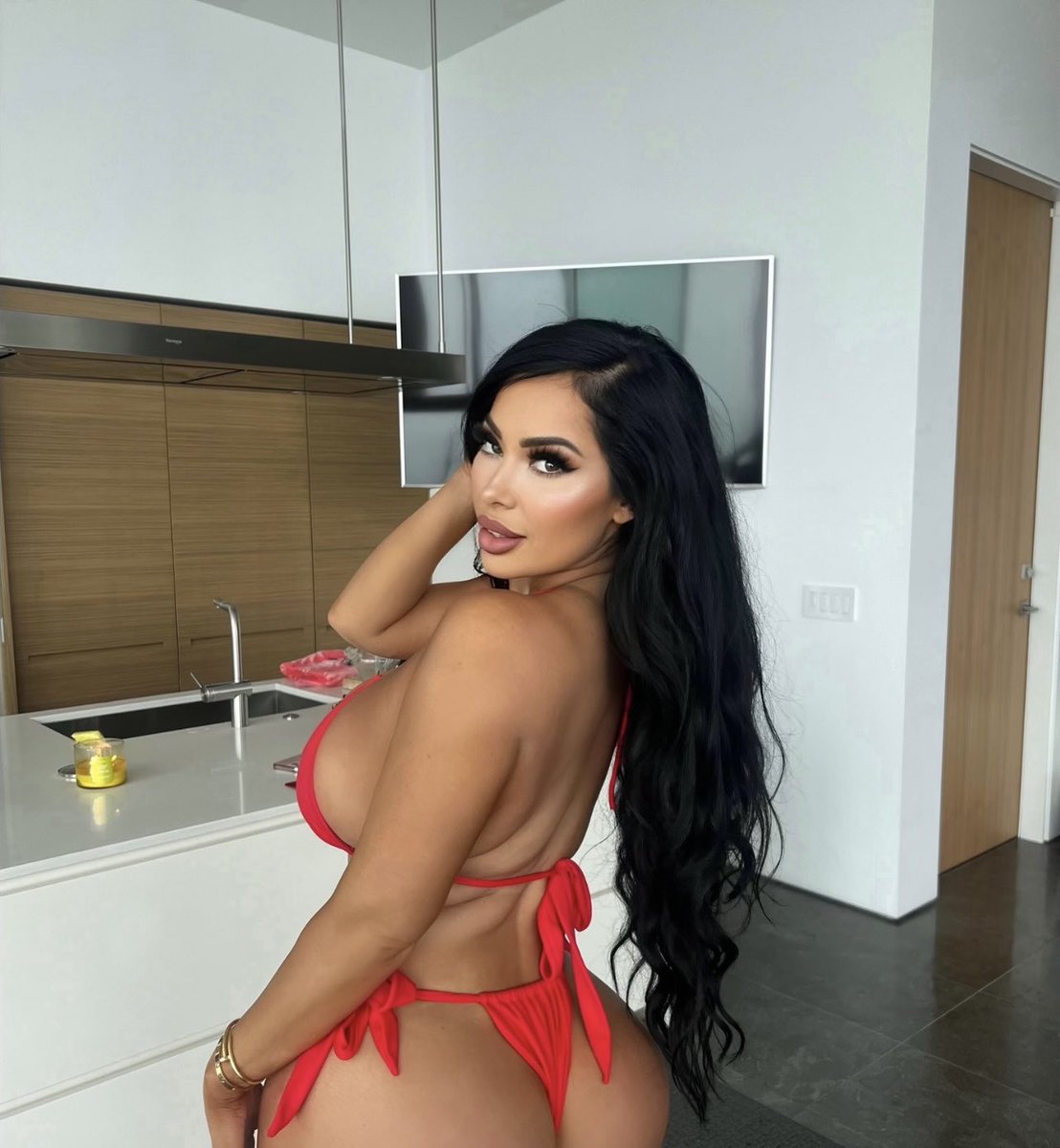 Jenn Marie’s pics and videos