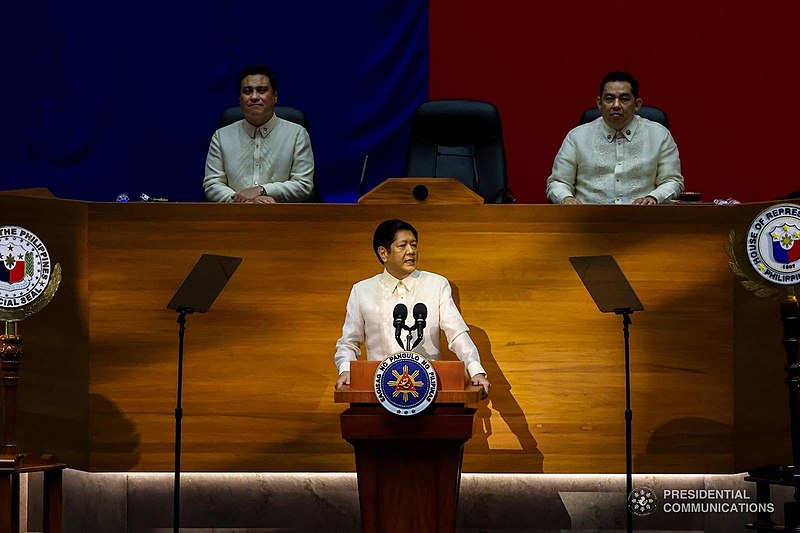 Gelo_Arciaga's tweet photo. Sa mga PSG, PNP, at AFP, kami ay mariing nananawagan na paigtingin ang seguridad sa nalalapit na SONA ni Pangulong Bongbong Marcos. Hindi na bago ang mga tangkang pagpaslang, lalo na sa mga taong nalulunod sa kapangyarihan. https://t.co/y9QIW8WY28