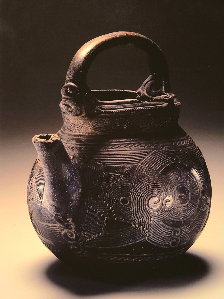 4ti3ti2sp's tweet photo. イランの注口土器(BC1200)
茨城県の縄文晩期注口土器

イランの土偶(年代不詳)
茨城県の土偶(縄文後期前葉)

殷周から秦漢の時代
イランと中国が繋がっていたのは間違いないそして中国と日本が繋がっていたのも間違いない

倭人とは何かを知るには
朝鮮半島よりずっと西を見ることが必要だ😎 https://t.co/jtsSTo3hkQ