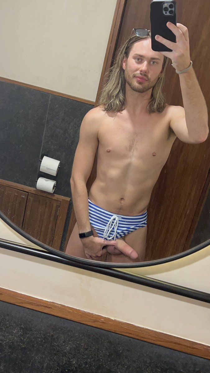 Tell me I’m pretty😈