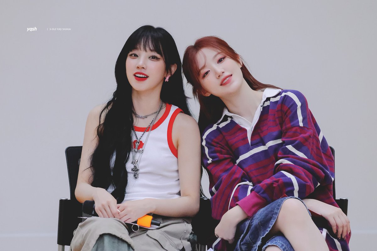 240713

#아이들 #여자아이들 #GIDLE #우기 #YUQI #슈화 #SHUHUA