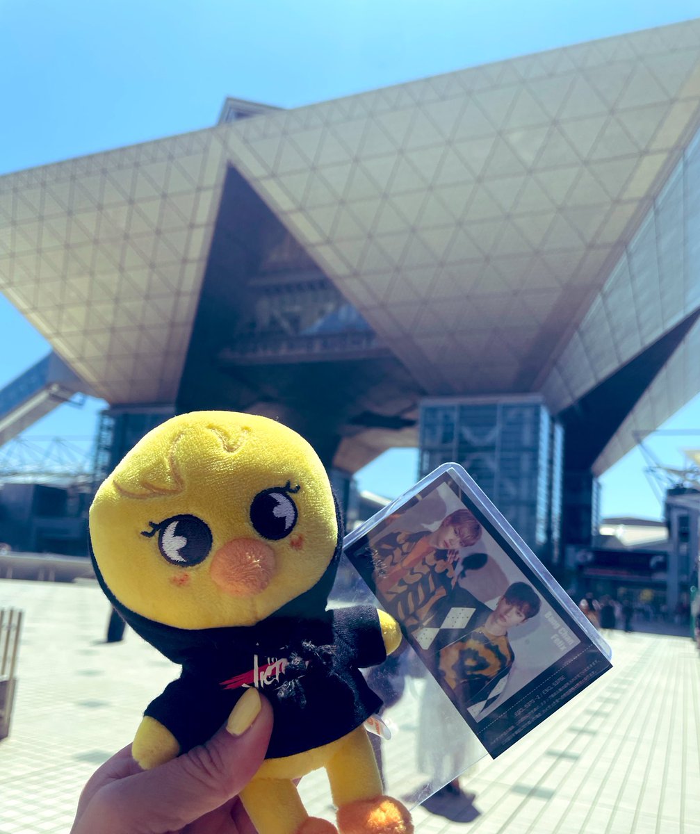 pyolix9155's tweet photo. ずっと固ツイにしていた過去投稿⬇️(ハイタ券)
2024/06/08に無事成仏できましたので
JYPに感謝😭🙏✨
ピリが向けてくれた輝く笑顔と「ありがとう～」と意外と漢らしい硬い掌一生忘れない。
一緒にコロナ乗り越えてずっと待ってたチングとも漸く会えて感動ひとしおでした❤️‍🔥❤️‍🔥스키즈 앞으로도 가자～❣️ https://t.co/kaJvswmzxu