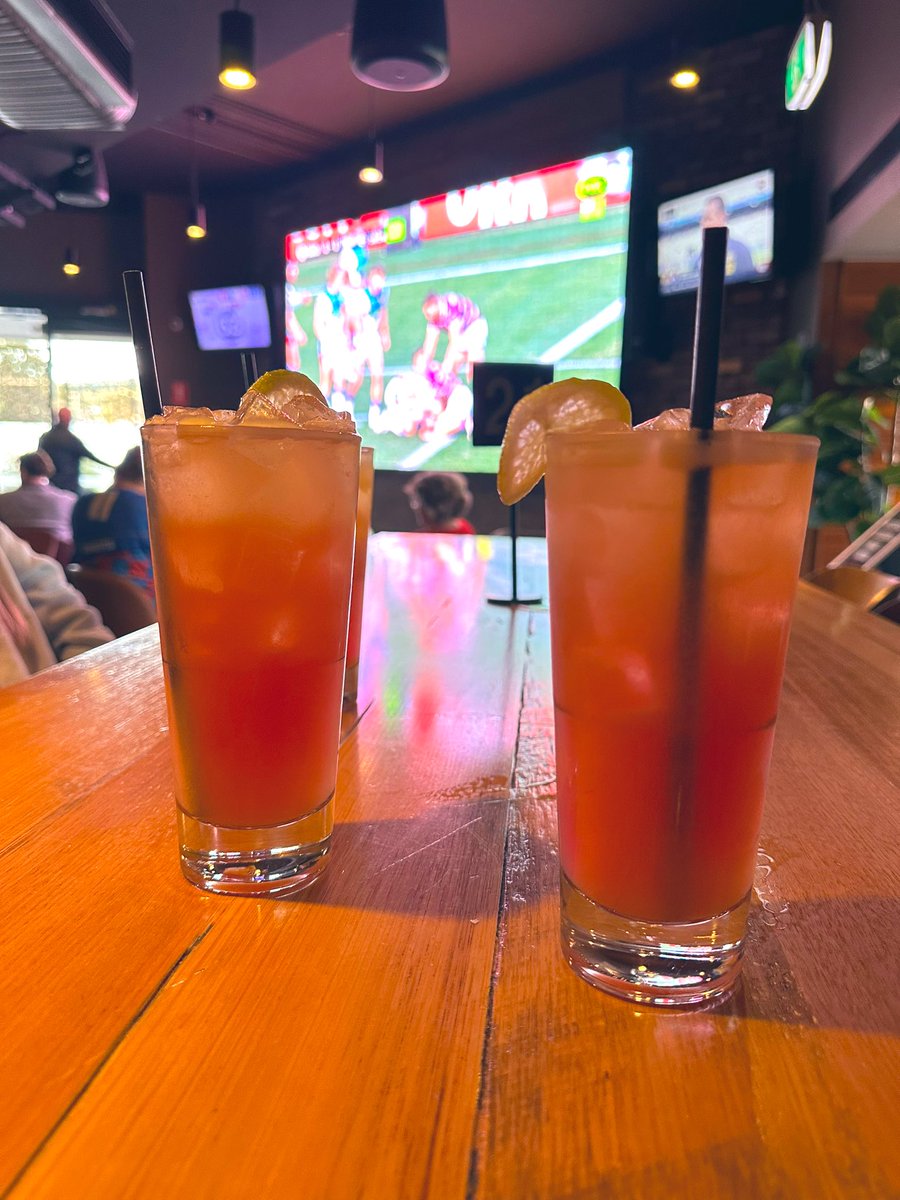 NewyBeachBum's tweet photo. #Bectivus day 14

Cocktails with Rach
Knights on the big screen
Burgers incoming
New fave local

#NRLManlyKnights https://t.co/nuboD2IY6c