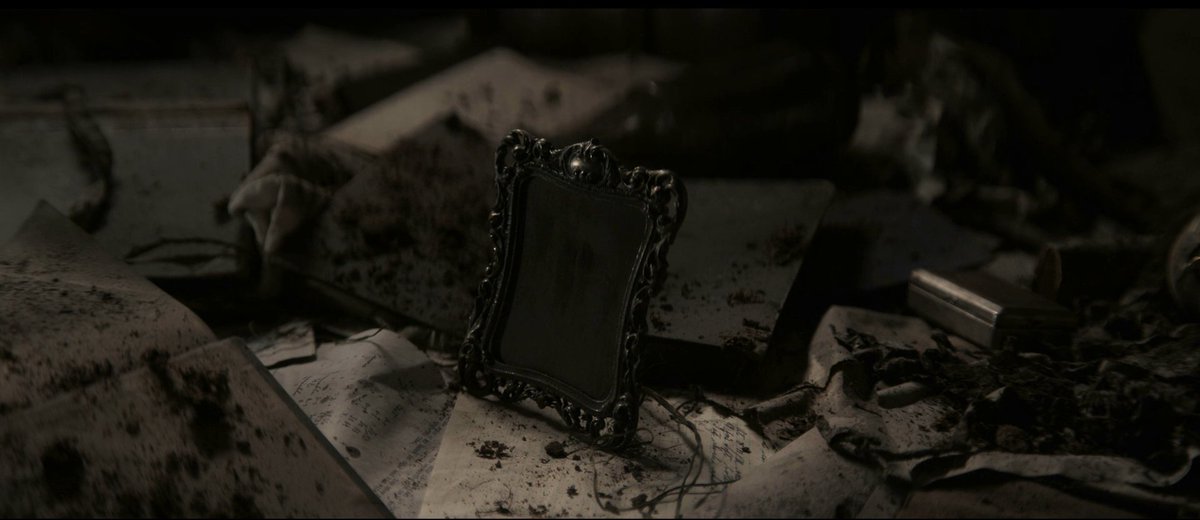 Emni_Emni's tweet photo. "The spinning wheel turns, round and round in a circle. Each fate tied to the next. A thread, red like blood, that stitches together all of our acts. He severed ours with the sharpest blade. And yet something remains behind that cannot be cut. An invisible bond." #1899Netflix https://t.co/RXvU68AFVy