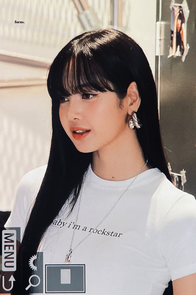 240714 록스타 팝업🎸🤘

 바비리사가 돌아왔당👸✨

LISA ROCKSTAR SEOUL
#Rockstar_PopUpStoreSeoul
#LISAxROCKSTAR #LISA #리사