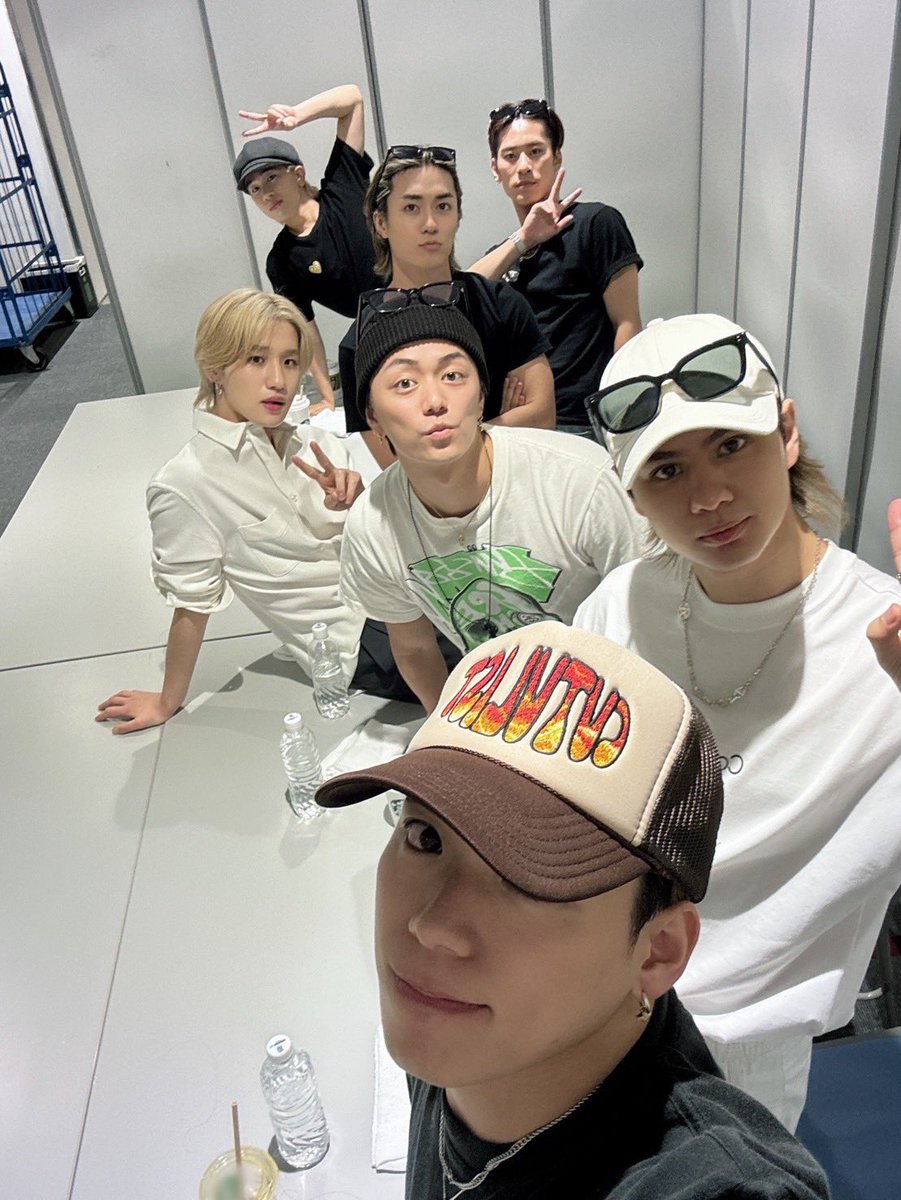 ballistik_fext's tweet photo. BALLISTIK BOYZ New Single'HIGHER EX'
リリースイベント

京都 イオンモールKYOTO公演終了しました!! 
お越しくださった皆さんありがとうございました!!

Thank you #BALLYS ❤️‍🔥

#バリイベ #BBZ_HIGHEREX
#BALLISTIKBOYZ https://t.co/ehVBse17Jm