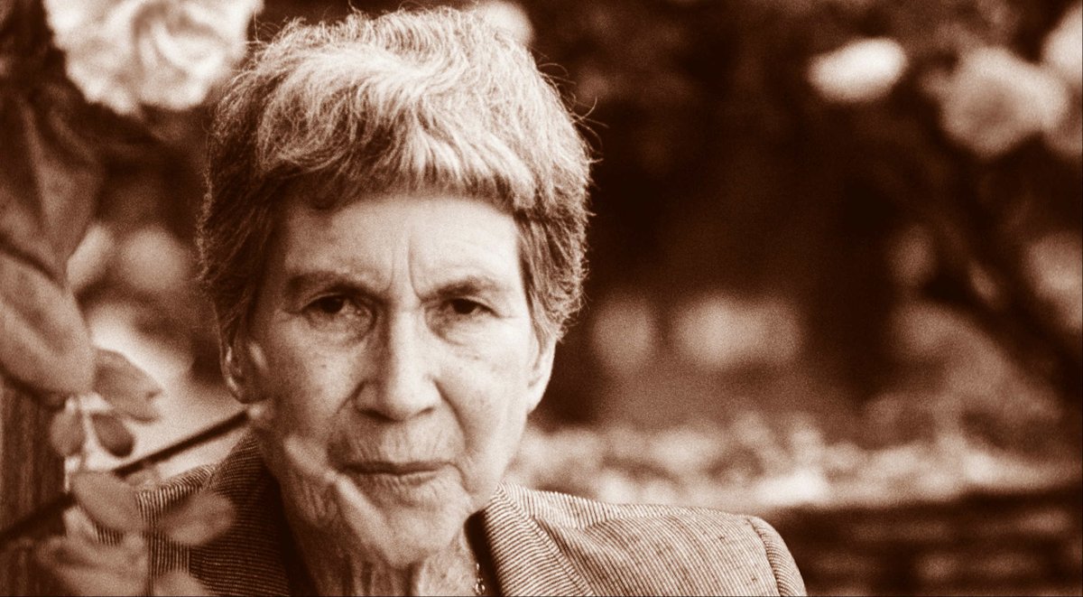 “Non si amano soltanto le memorie felici. A un certo punto della vita, ci si accorge che si amano le memorie”
Il 14 luglio 1916, a Palermo, nasce Natalia Levi Ginzburg