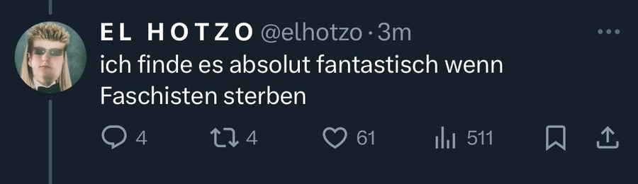 binacular1's tweet photo. @elhotzo  Du meinst den da. Er hat offensichtlich den letzten Bus nicht verpasst. #Trump #Zwischenfall https://t.co/VKThSTXRvo